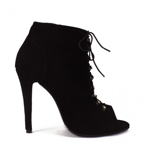 BOTINE DECUPATE DIN PIELE