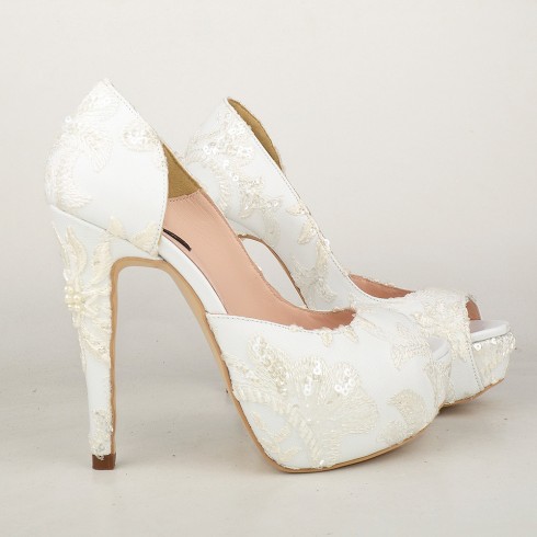 PANTOFI DIN DANTELA