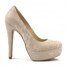 PANTOFI DIN DANTELA